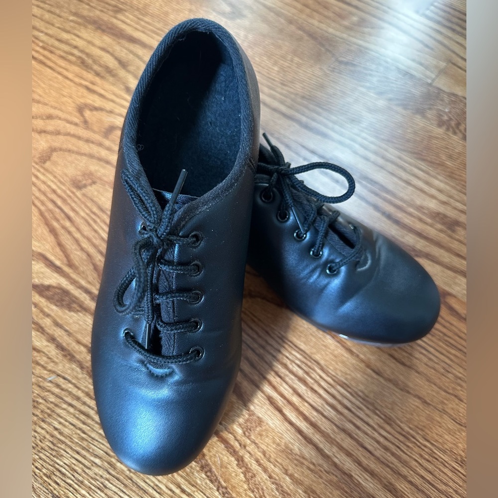 VGUC Black Tap Shoes | Youth Size 6
